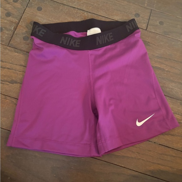 Nike Pro Compression Shorts Size Medium in Purple - Picture 1 of 4